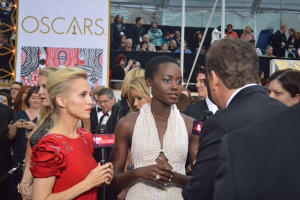 Oscars 2015 and Lupita Nyong'o and Jessica Holmes and Sam Rubin and KTLA TV Anchor & TV Host